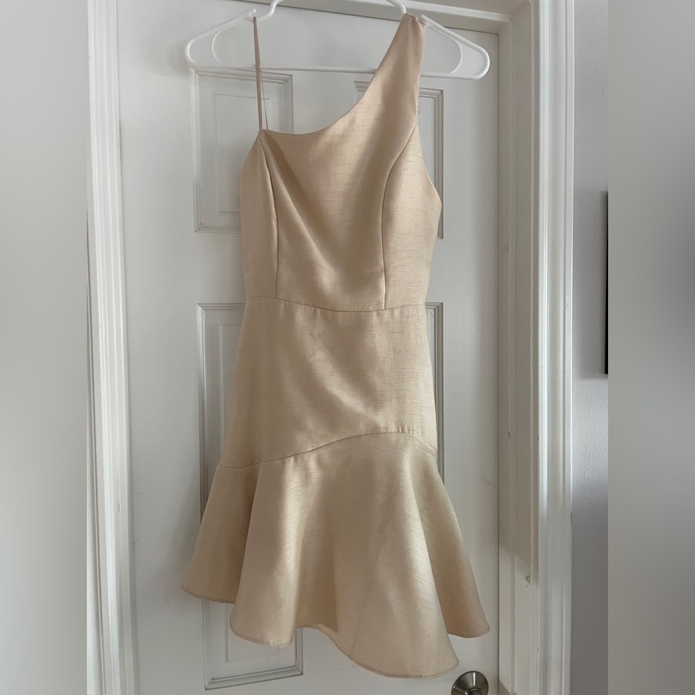 DO+BE Cream One-Shoulder Cocktail Dress
